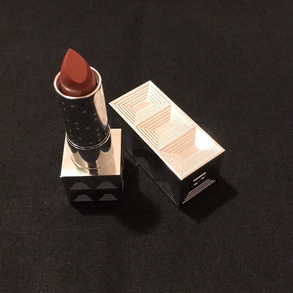 BELLE EN ARGENT Auteur Matte Lip Color in 3 Plays